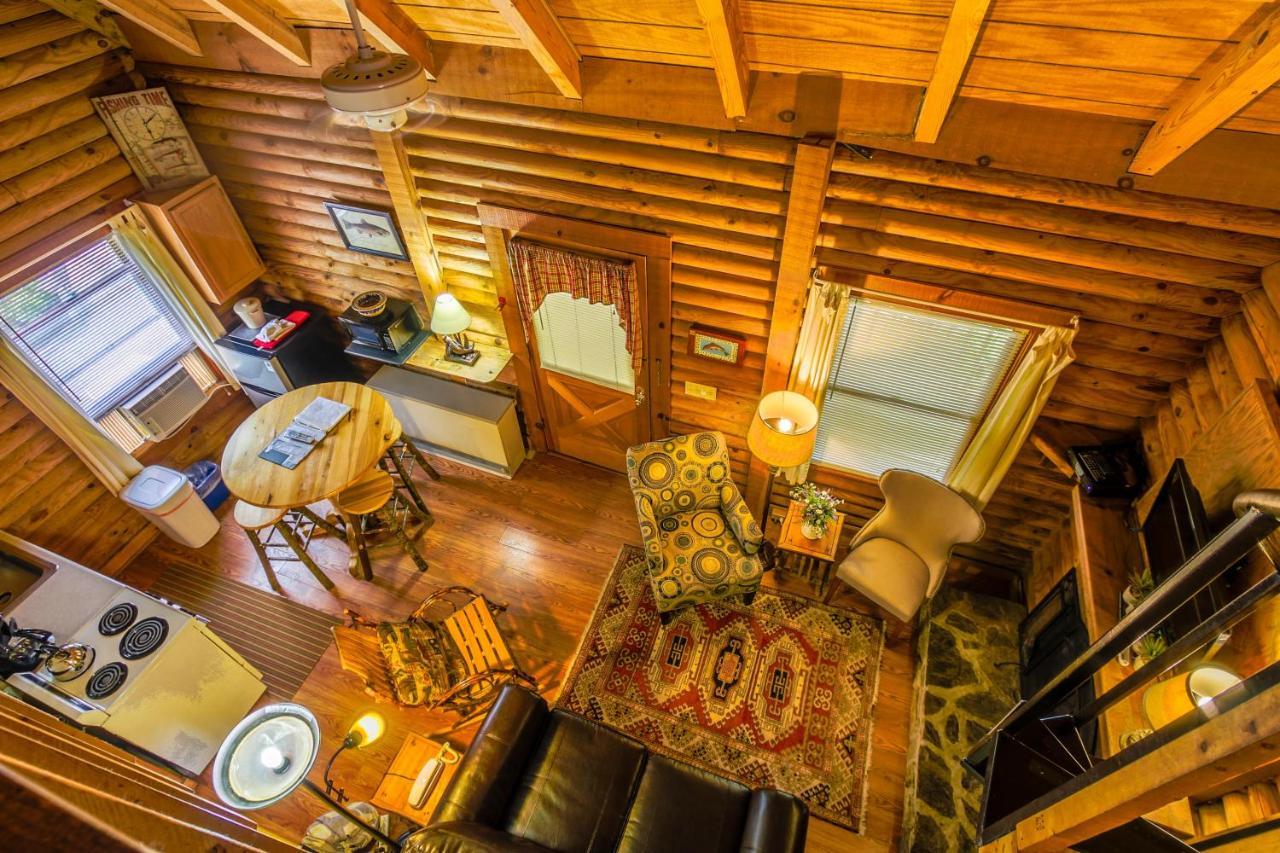 Mountainaire Inn And Log Cabins بيوينغ روك المظهر الخارجي الصورة