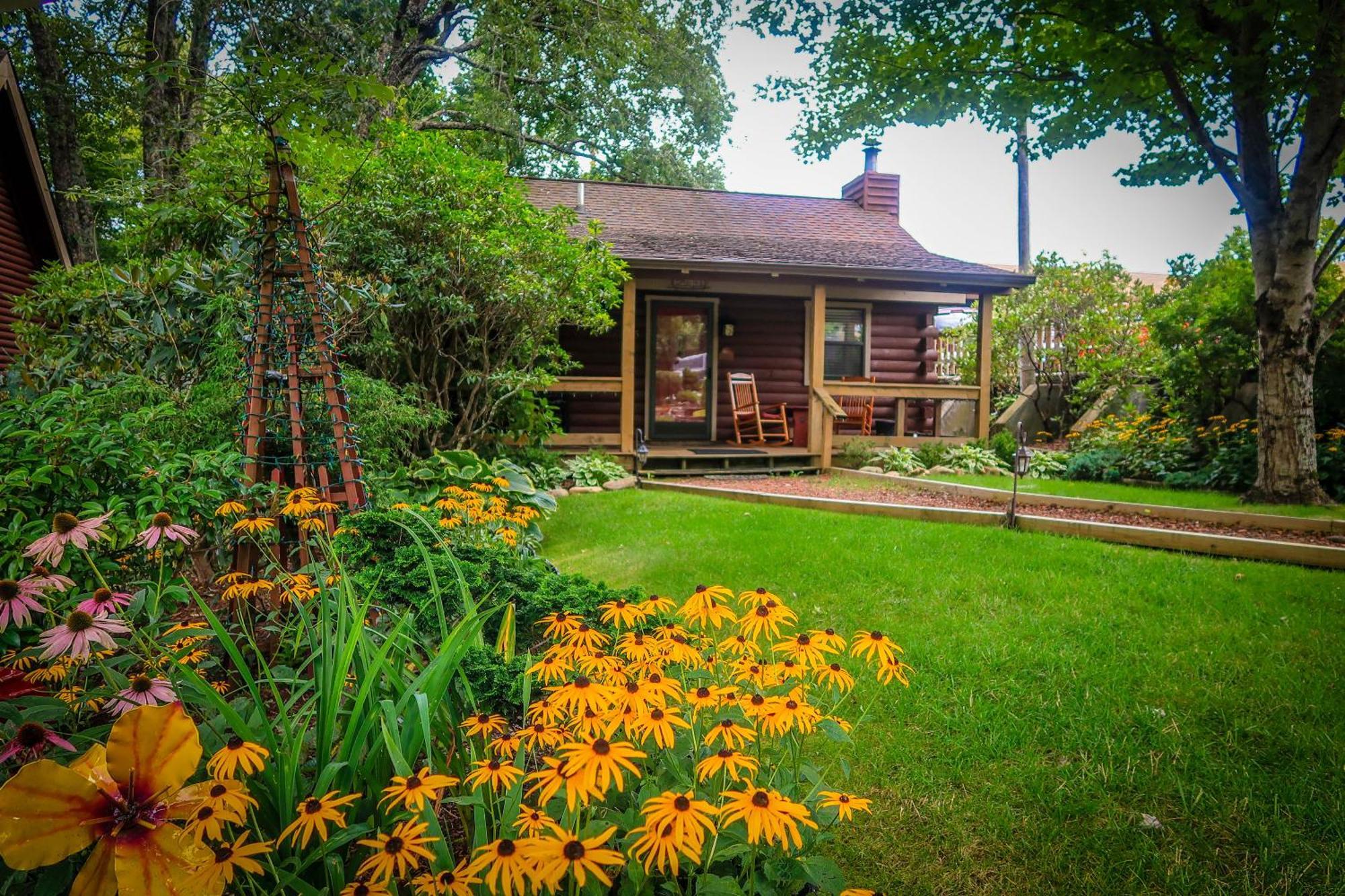Mountainaire Inn And Log Cabins بيوينغ روك المظهر الخارجي الصورة